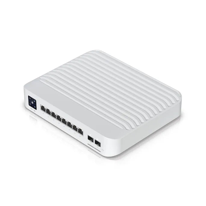 Der UBIQUITI UniFi Switch USW-PRO-8-POE ist ein leistungsstarker Managed Switch mit 8 PoE-fähigen Gigabit Ethernet-Ports, ideal für kleine bis mittelgroße Netzwerke.