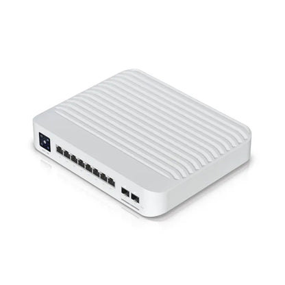 Der UBIQUITI UniFi Switch USW-PRO-8-POE ist ein leistungsstarker Managed Switch mit 8 PoE-fähigen Gigabit Ethernet-Ports, ideal für kleine bis mittelgroße Netzwerke.